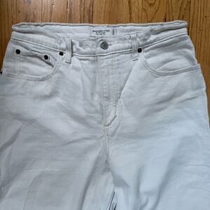 Abercrombie & Fitch White The 90's Straight High Rise
